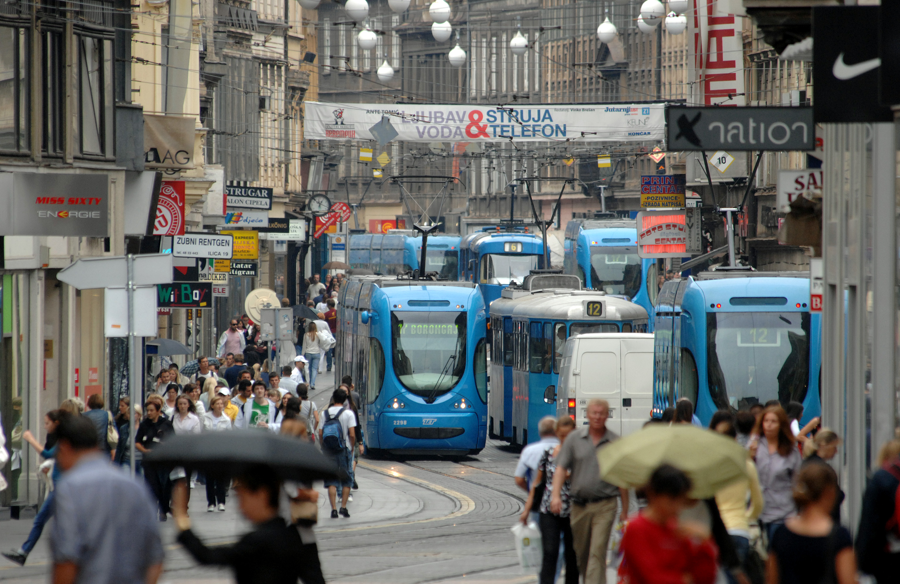PUBLIC TRANSPORT IN ZAGREB foto: Denis Lovrović