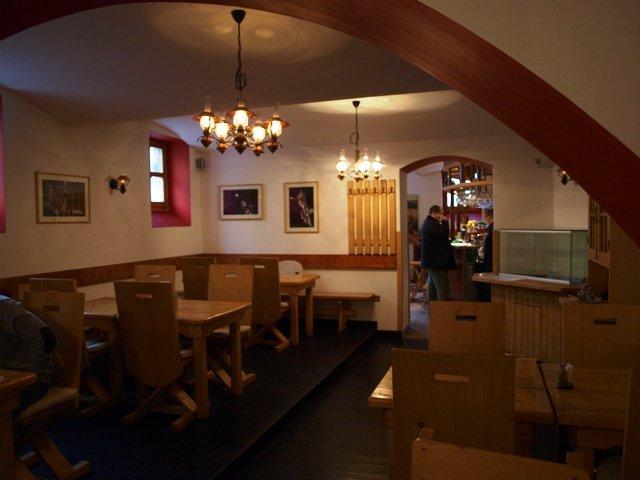 where locals eat in Zagreb 