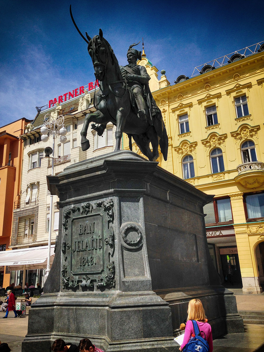 TOP 5 SELFIE MONUMENTS