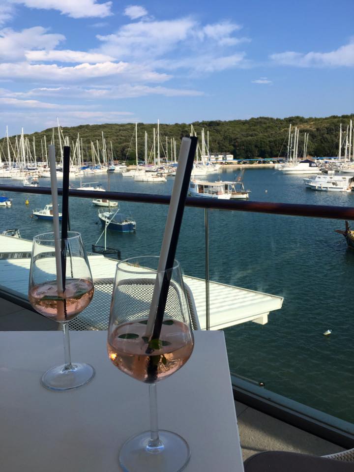 Lounge and coffee bar Vertigo Pula