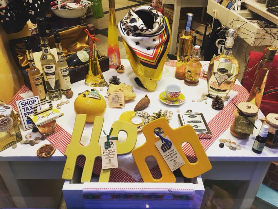 Kredenca gift shop