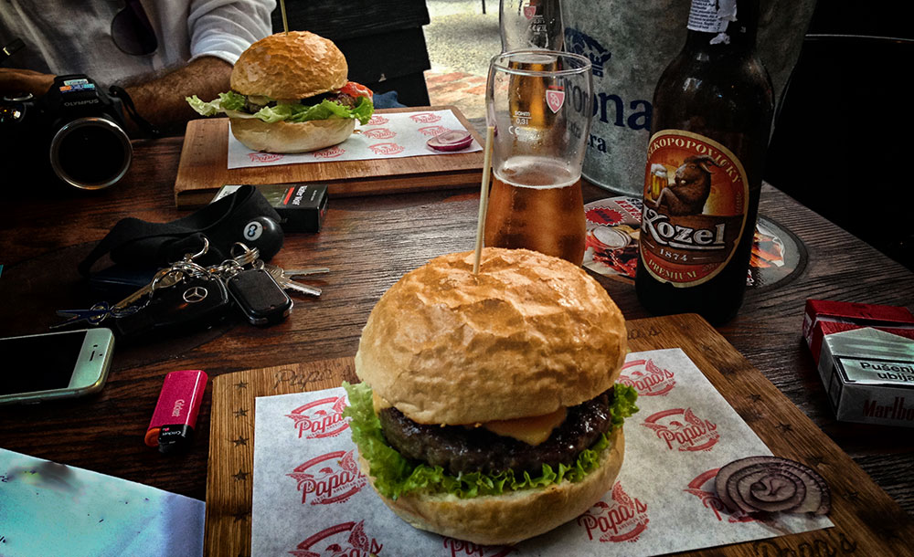 Papa's American Bar – For Hungry and Thirsty